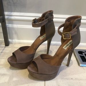 Steve Madden Sealya Platform High Heel